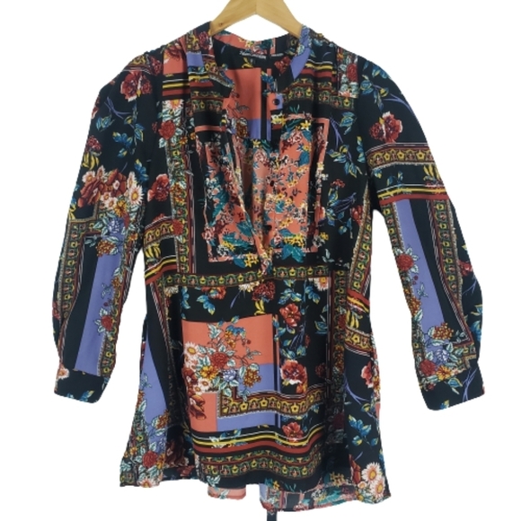 Tolani collection floral button down top - Picture 9 of 9